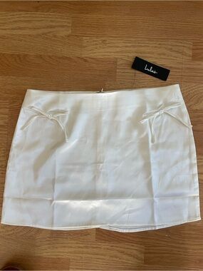 Lulu's White Mini Skirt with Front Bow Detail